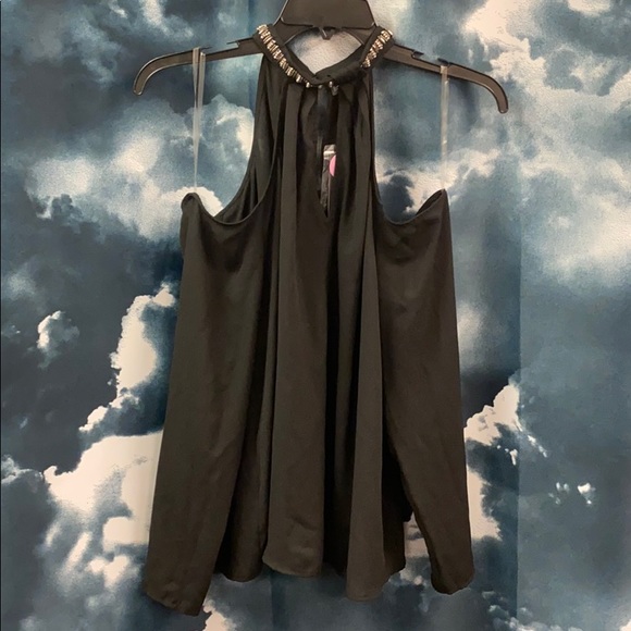 Off The Shoulder Blouse - Picture 4 of 5